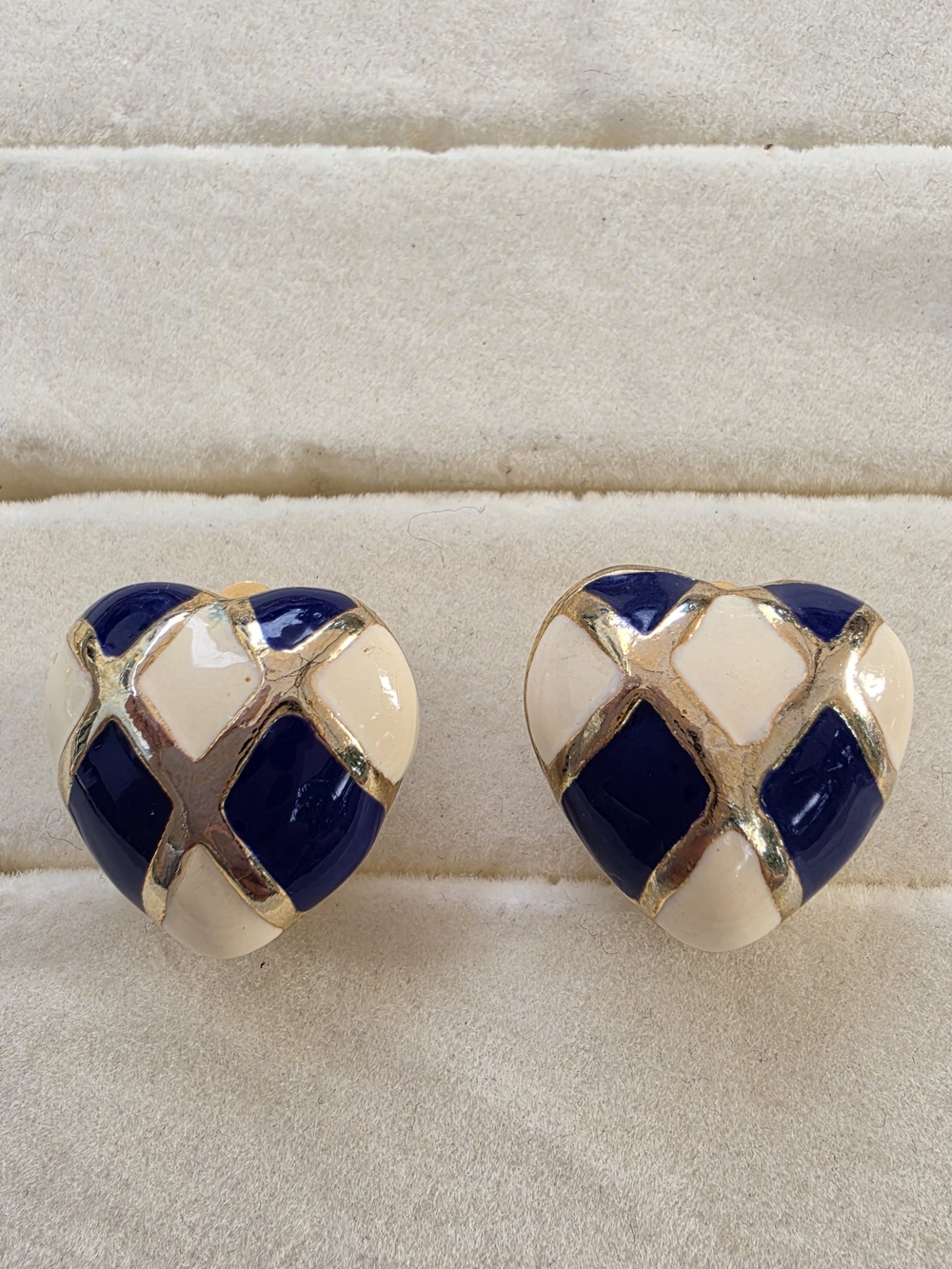 Vintage Violet Indigo & Ivory Enamel Heart Clip-On Earrings | Gold Tone